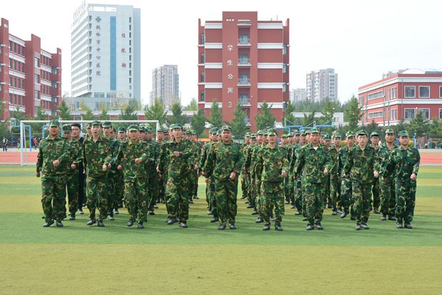 我院新生军训工作圆满结束